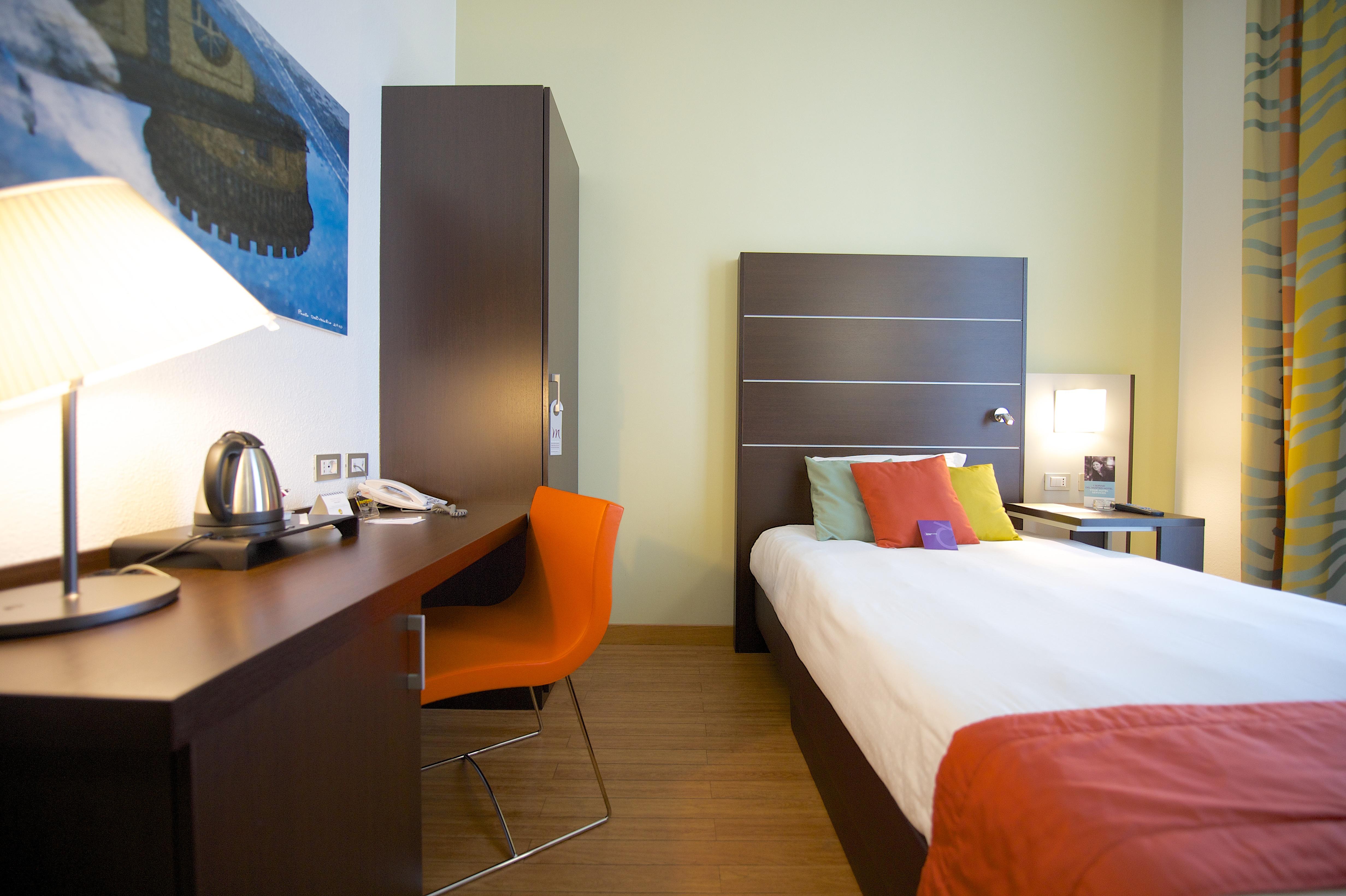 Mercure Napoli Centro Angioino Esterno foto