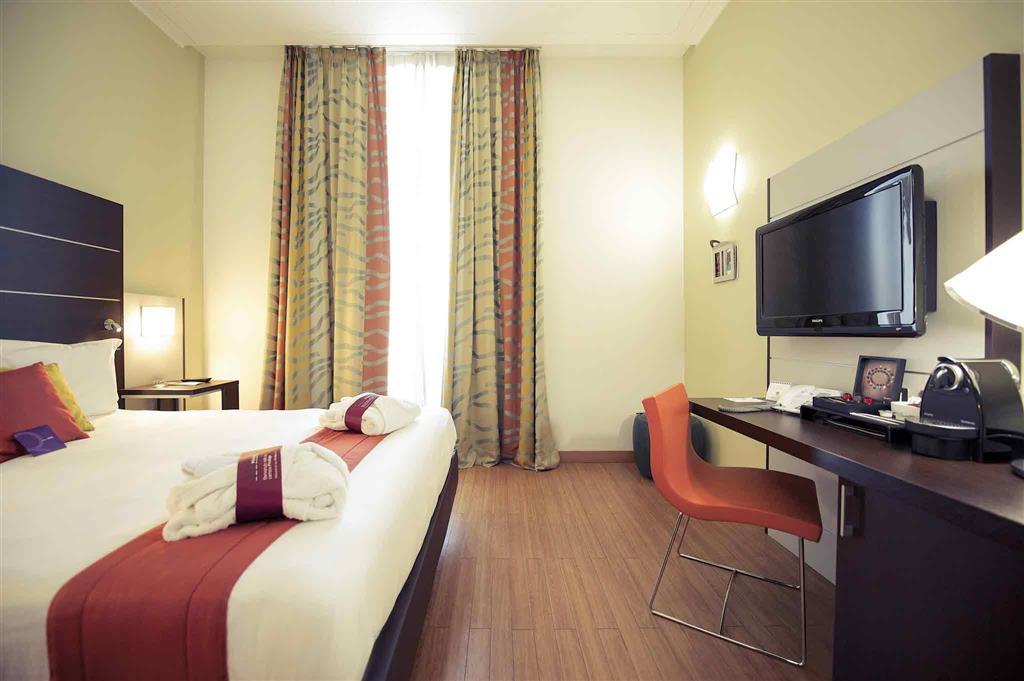 Mercure Napoli Centro Angioino Esterno foto
