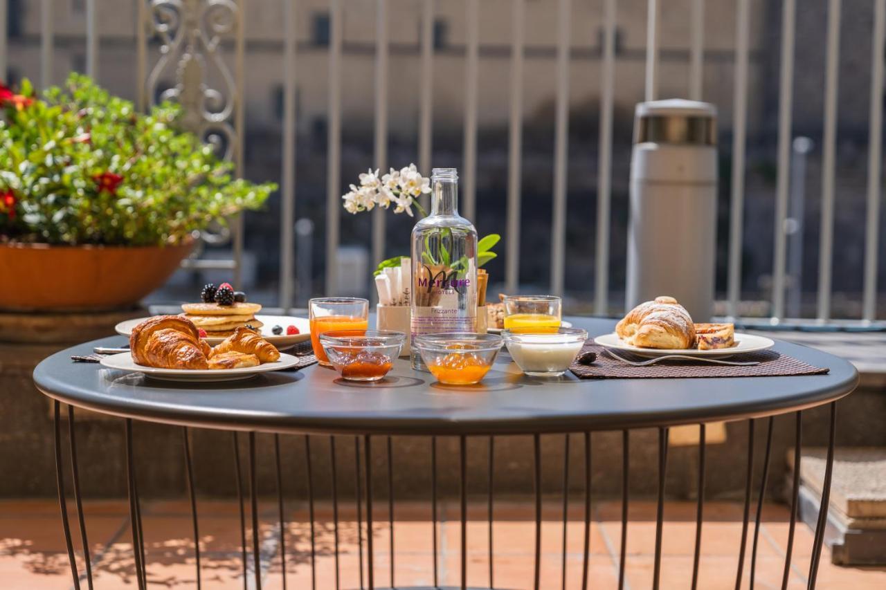Mercure Napoli Centro Angioino Esterno foto
