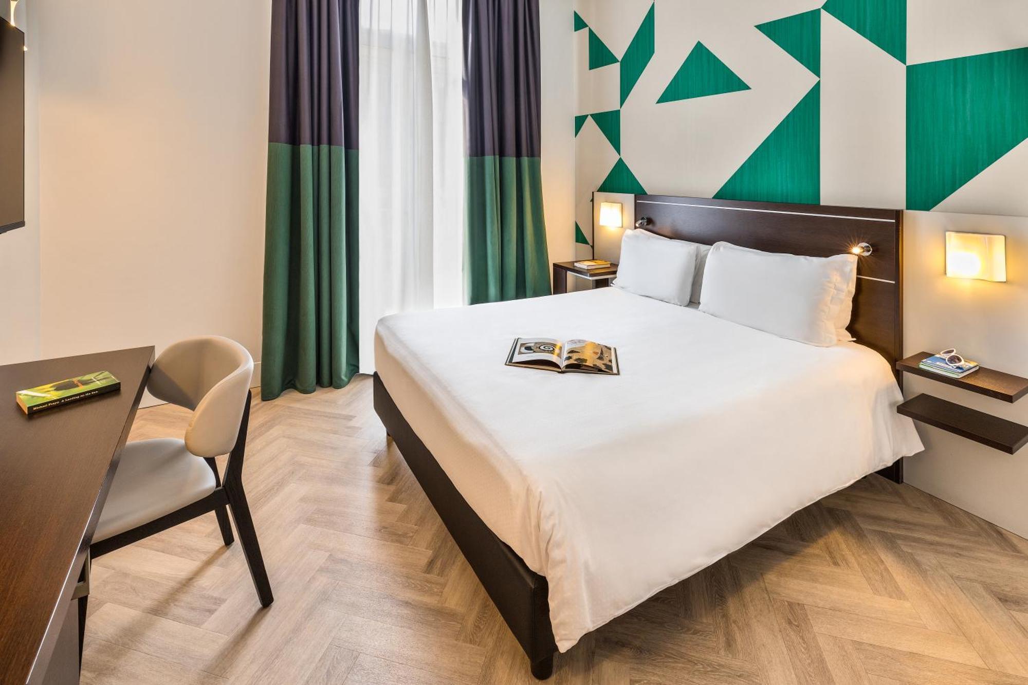 Mercure Napoli Centro Angioino Esterno foto